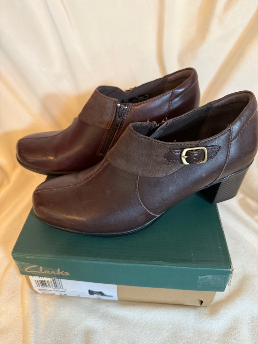 Clarks Bendables Scheme Aspire Bark Brown Leather Ankle Boots 8M 63038 Buckle - Picture 5 of 8